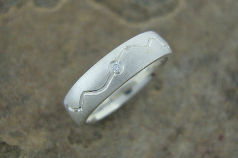 Speyside Round Ring with Diamond